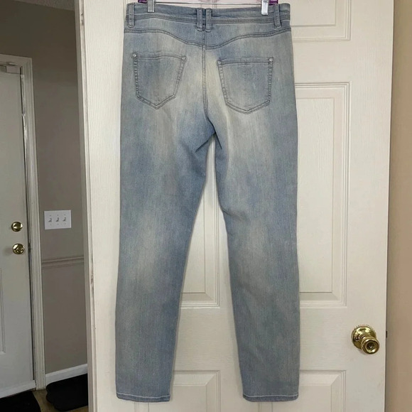 Refugee Distressed Jeans Women’s Size 8 Light Stone Washed Denim - Picture 12 of 12